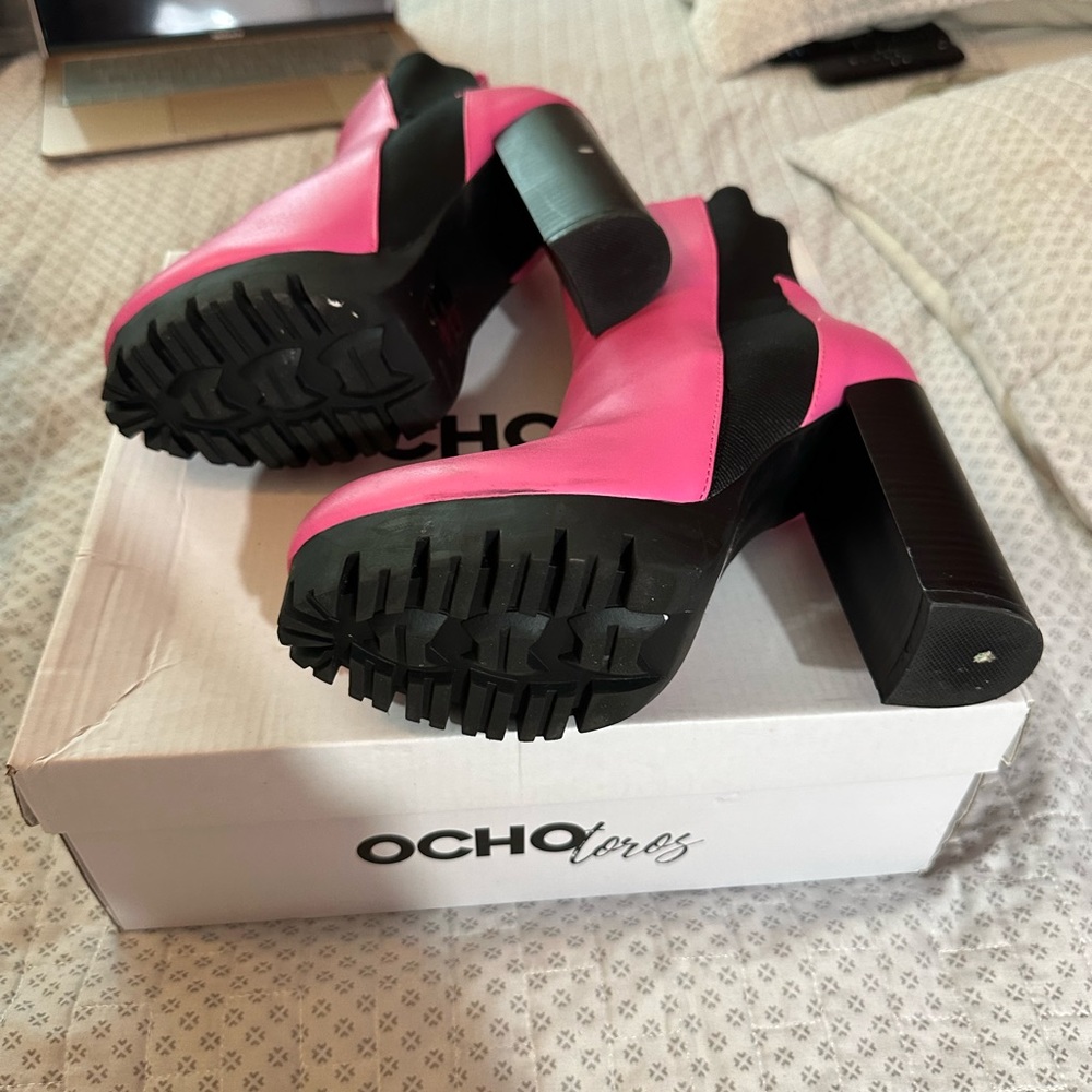 Barbie boots